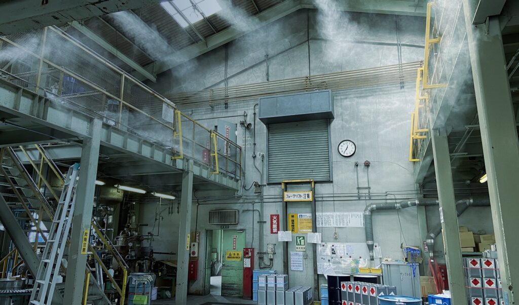 工場内のミスト施工イメージ INSECT株式会社